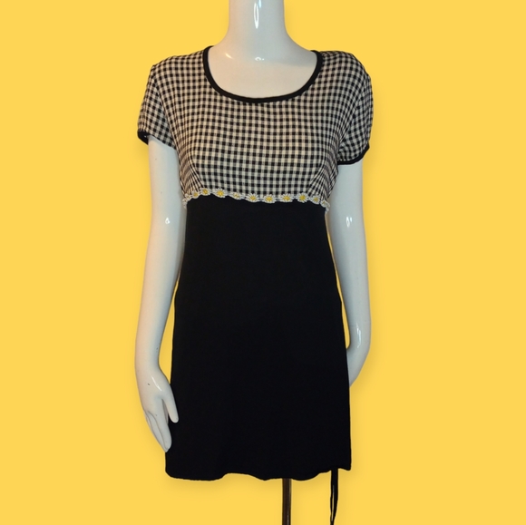 VINTAGE GINGHAM DAISY DRESS - Picture 1 of 4